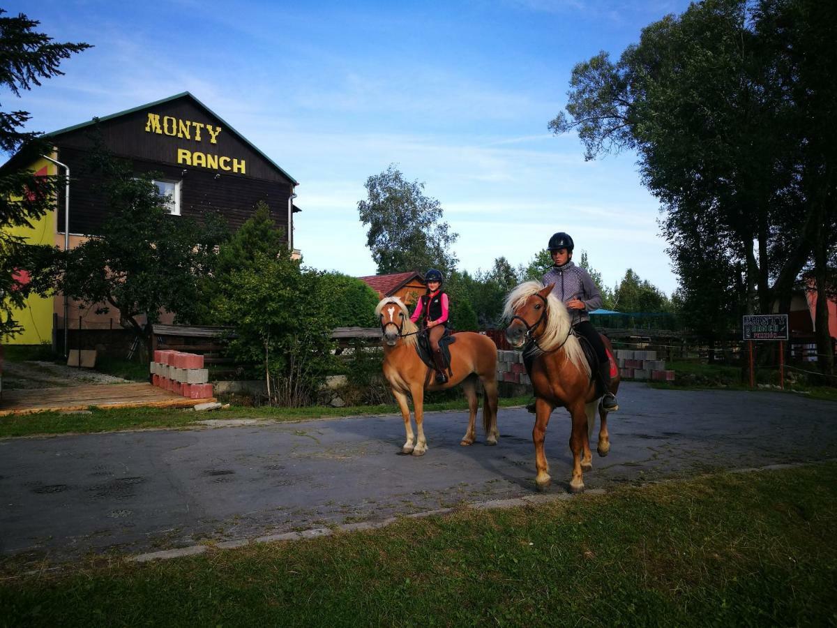 Penzion Monty Ranch Vysoke Tatry Stola Hotel Екстериор снимка